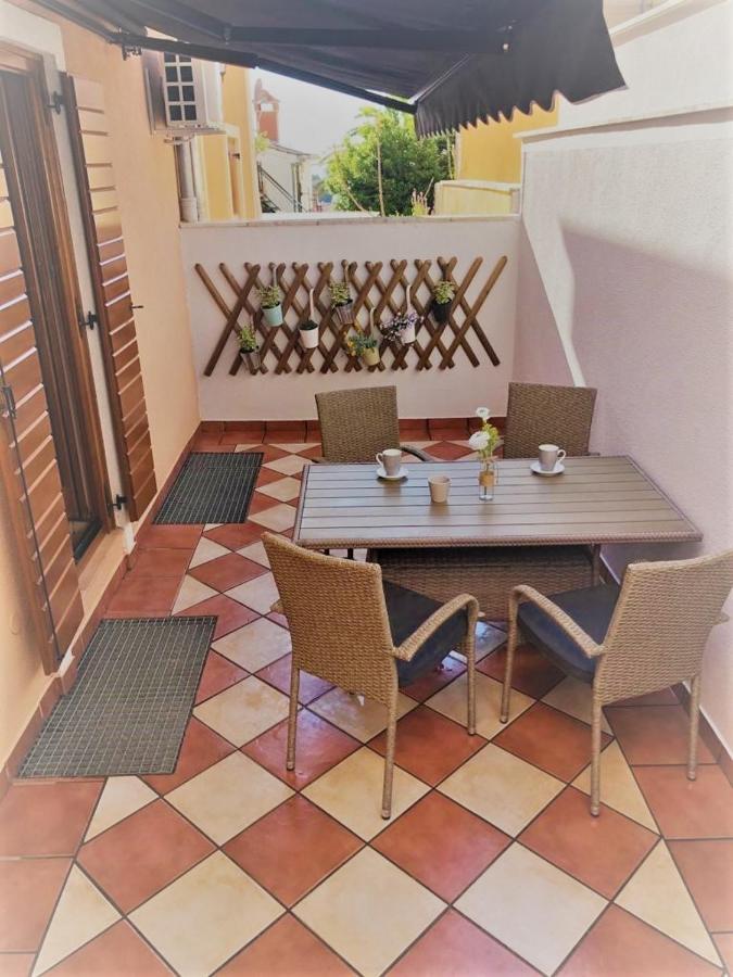Apartments Papilon Врсар Экстерьер фото